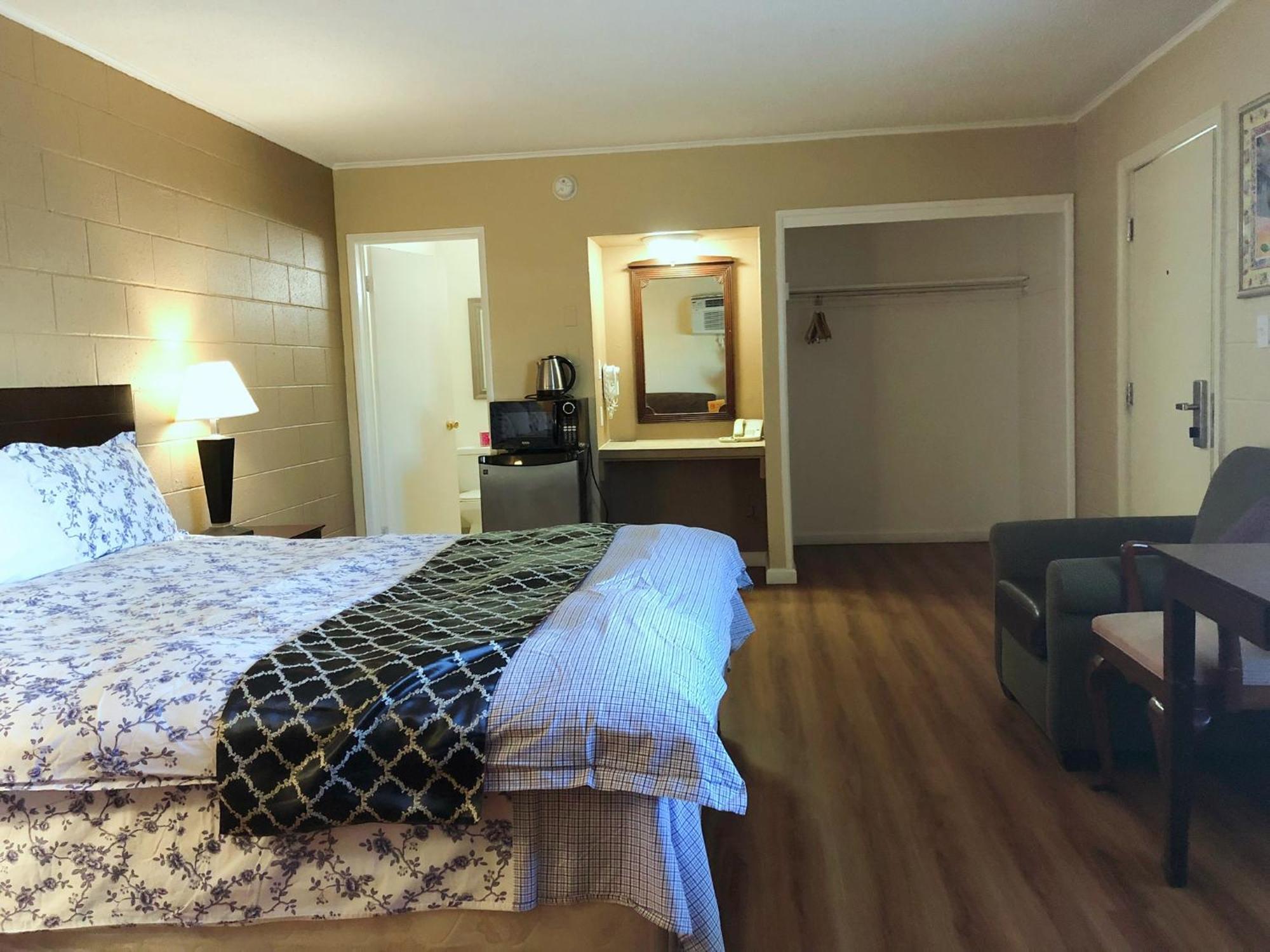 Royal Inn And Suites Hemet Eksteriør billede