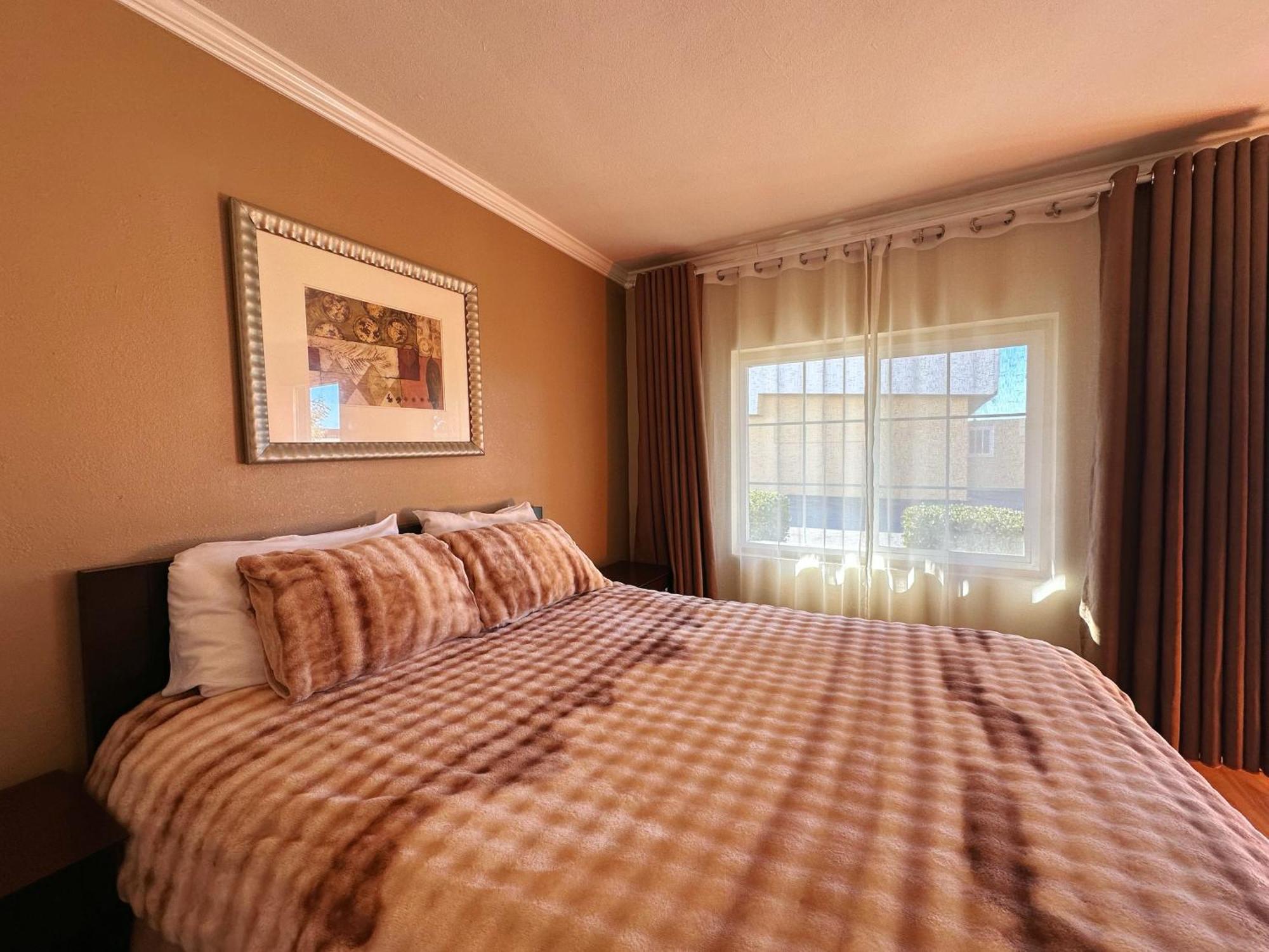 Royal Inn And Suites Hemet Eksteriør billede