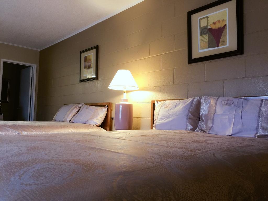 Royal Inn And Suites Hemet Eksteriør billede