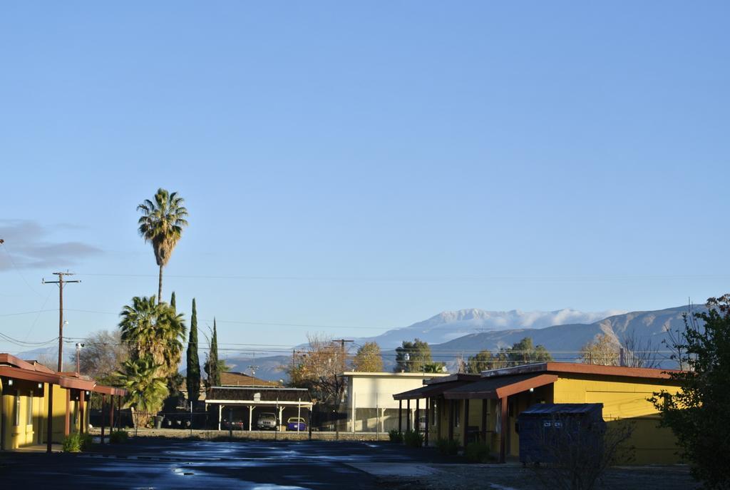 Royal Inn And Suites Hemet Eksteriør billede
